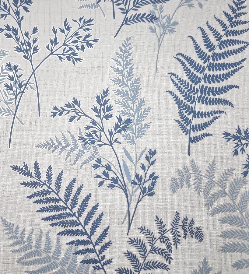 Papel pintado de ramas y hojas color azul con perfilados nacarados  Oslo Sylvan 683630