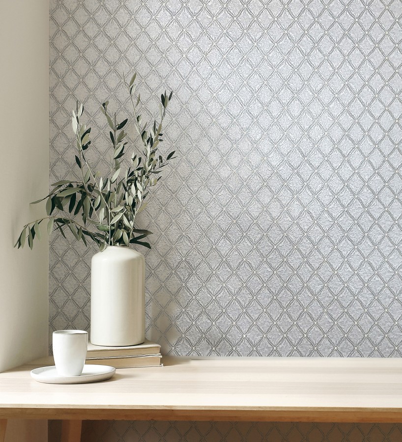 Papel pintado de rombos de capitone bordados en relieve tonos metalizados  Kensington Quilted 683650
