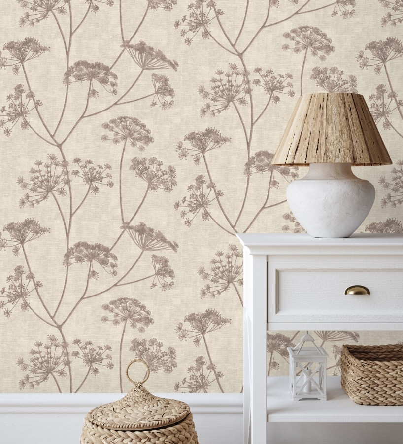 Papel pintado de hojas tono berenjena con fondo textil en relieve  Marlow Wildflower 683657