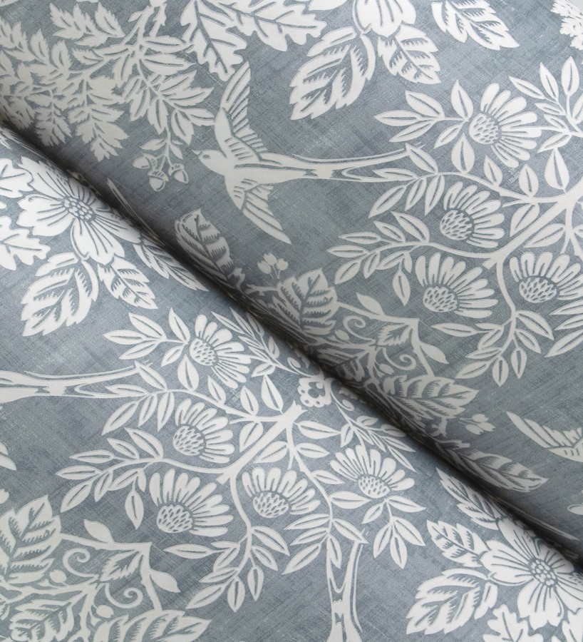 Papel pintado damasco artístico con flores y pájaros fondo azul glaciar  Charlotte Heritage 683662