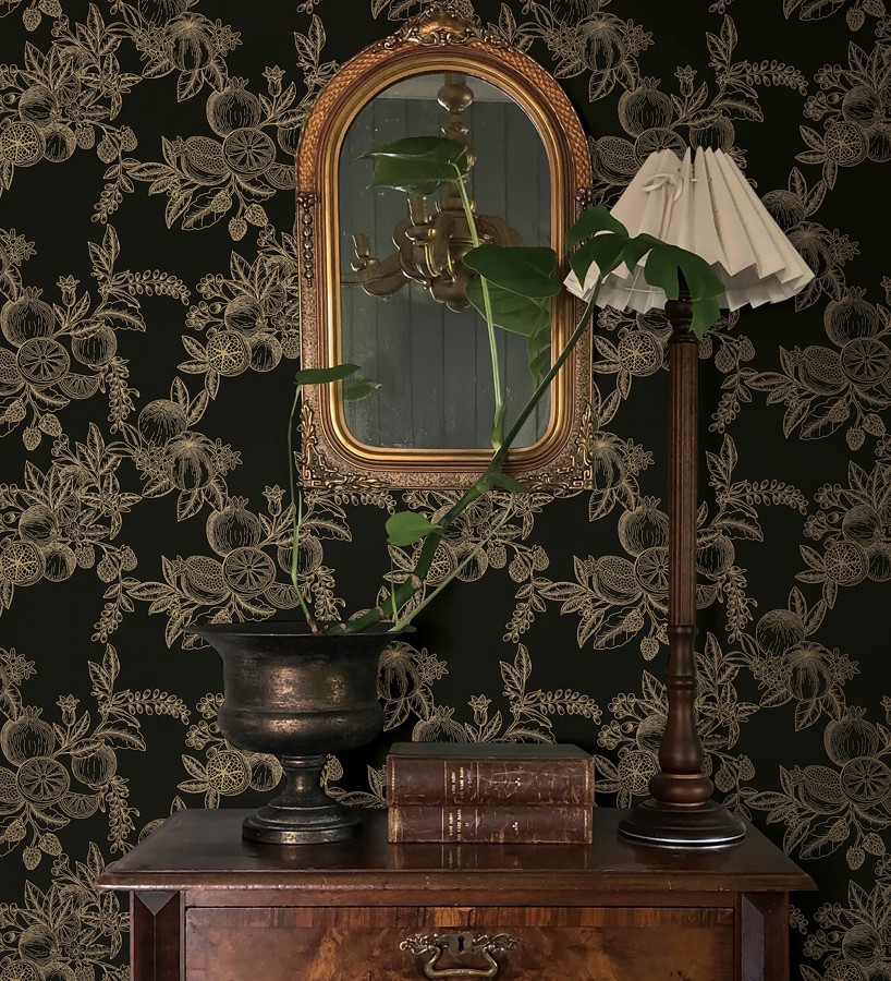 Papel pintado de frutos y hojas oro fondo negro  Sicily Pomm 683674