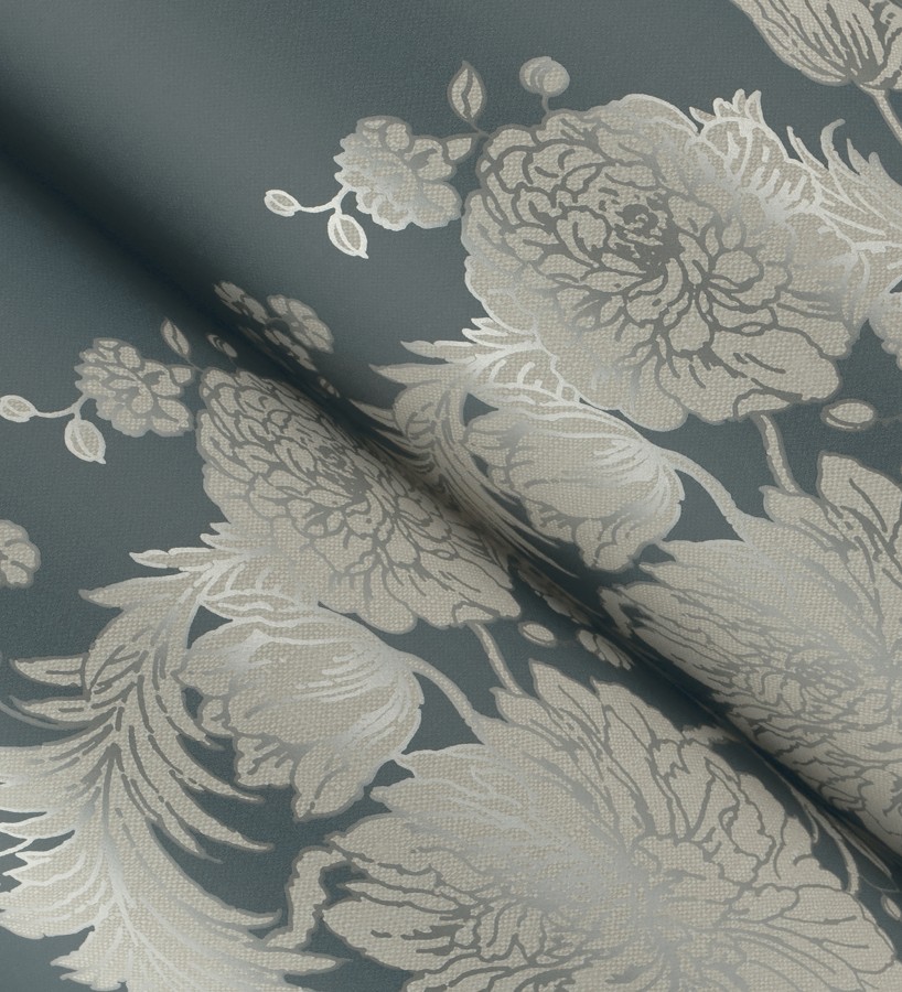 Papel pintado ornamental de flores perfiladas en plata fondo azul  Montrose Grand 683681