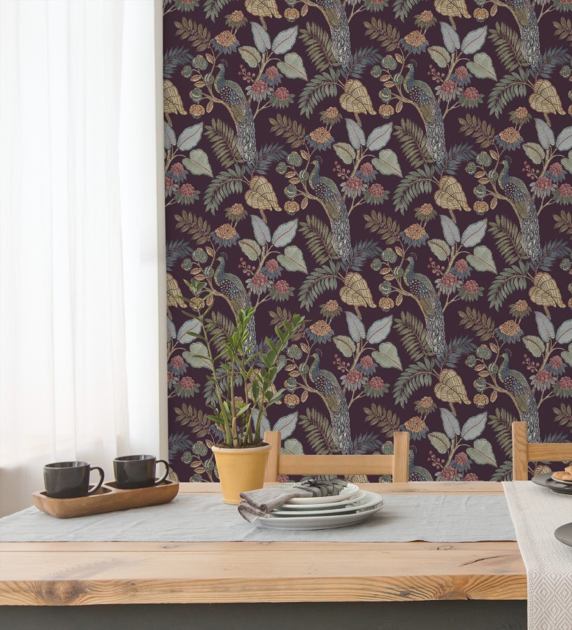 Papel pintado exótico de pavos reales y selva fondo negro cálido  Mayfair Peacock 683683