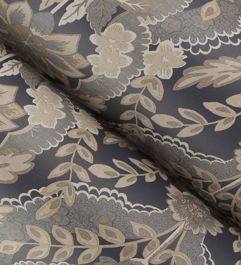 Papel pintado ornamental de flores estilo inglés fondo negro  Chelsea Regal 683693