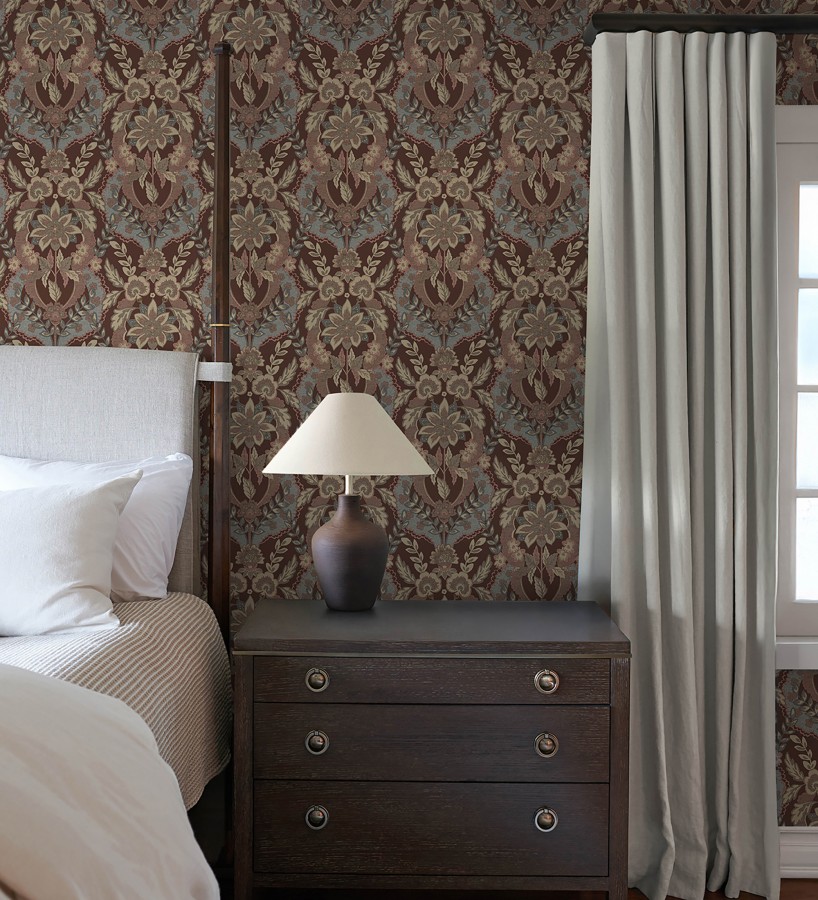 Papel pintado ornamental de flores estilo inglés fondo burdeos  Chelsea Regal 683695