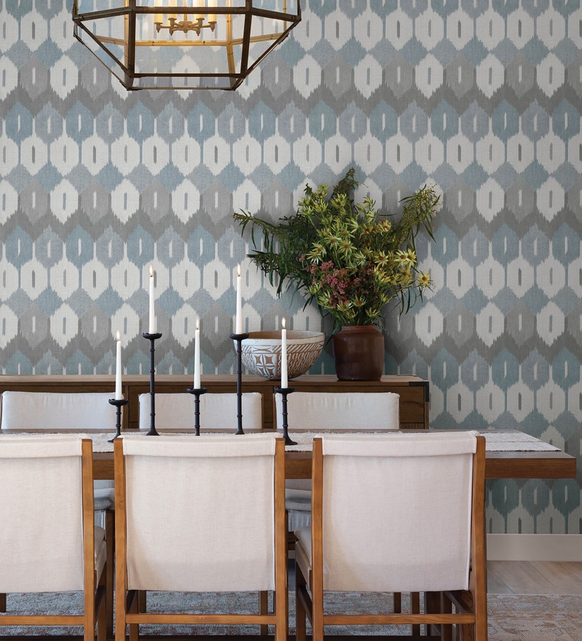Papel pintado de rombos Ikat colores azul denim y gris carbón  Samarkand Ikat 683767