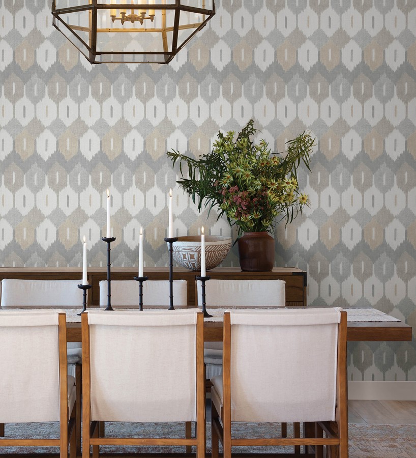 Papel pintado de rombos Ikat colores gris piedra y arena suave  Samarkand Ikat 683769