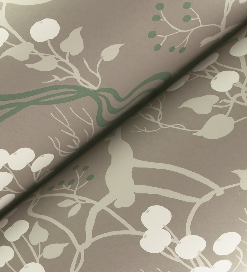 Papel pintado monos en la selva y frutos rojos fondo marrón  Luanda Monkey 683783