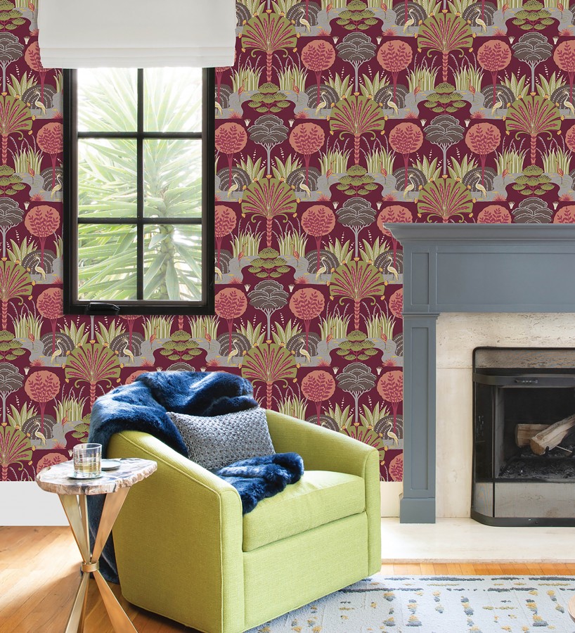 Papel pintado oasis tropical con garzas fondo burdeos  Indira Paradise 683821