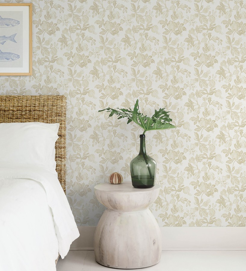 Papel pintado de flores y granadas tonos mostaza  Sienna Floral 683955