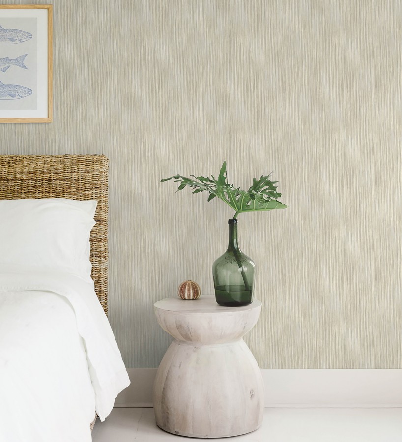 Papel pintado de plieges textil iluminado fondo nácar tonos mostaza  Silas Streaks 683980