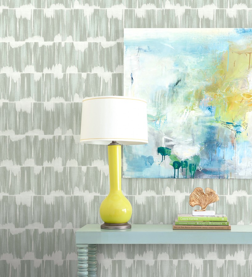 Papel pintado esencia de telar verde grisáceo estilo wabi sabi   Kira Ikat 683984