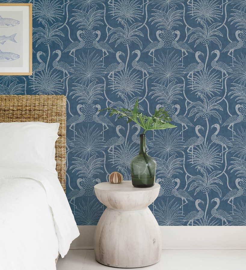 Papel pintado jungla vintage dibujada sobre lino azul indigo  Mila Paradise 683998