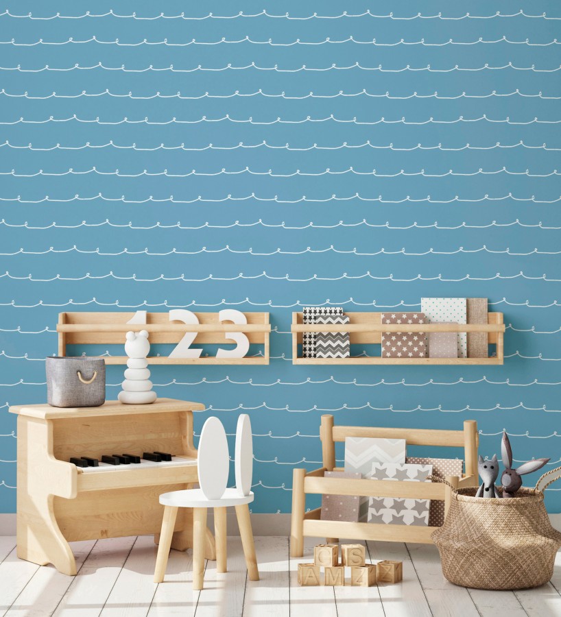 Papel pintado ondas blancas minimalistas fondo color azul cielo  Zoe Wavy 684078