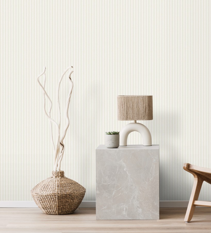 Papel pintado rayas en forma de espiga blanco metalizado sutil  Gerald Loft 684128