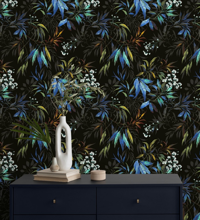 Papel pintado de selva exuberante con hojas fondo oscuro  Zora Enchanted 684231