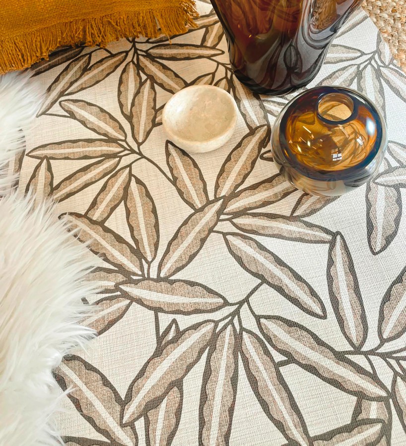 Papel pintado hojas de bambú sobre rafia natural beige claro  Drava Twilled 684238