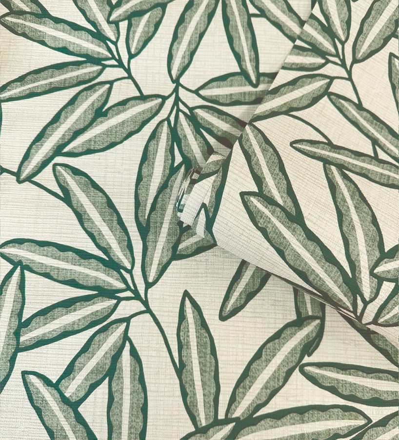 Papel pintado hojas de bambú verde sobre rafia natural beige claro  Drava Twilled 684240