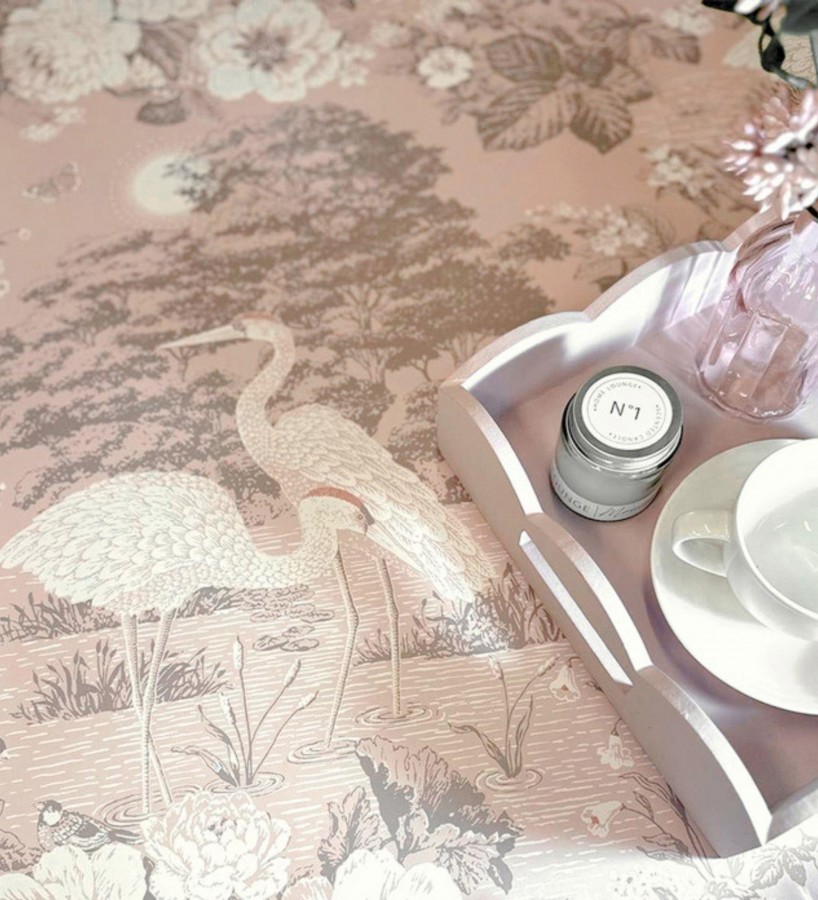 Papel pintado garzas en estanque floral vintage fondo rosa empolvado  Kyoto Sanctuary 684248