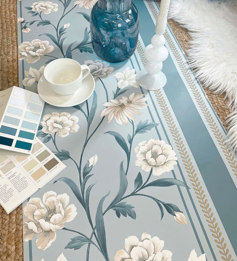 Papel pintado clásico de peonías y rayas fondo azul acero  Briseida Serenity 684257