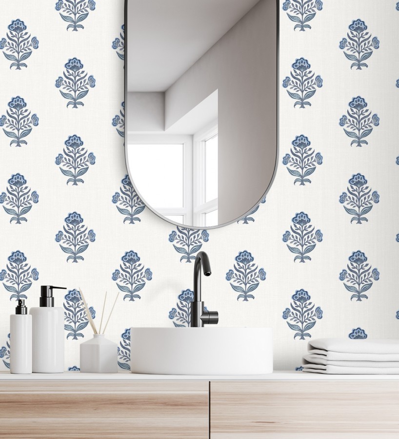 Papel pintado patrón con flores azules fondo lino texturizado blanco  Hawthorne Sprig 684270