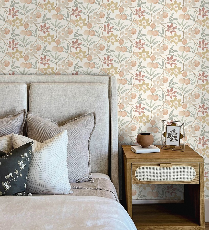 Papel pintado de frutas y flores estilo country tonos ocre beige y terracota  Rowan Nectarine 684300