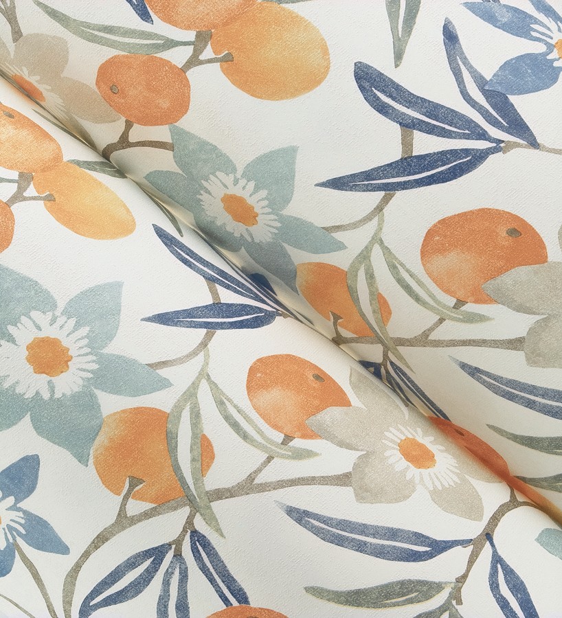 Papel pintado de frutas y flores estilo country tonos naranja azules y grises  Rowan Nectarine 684301