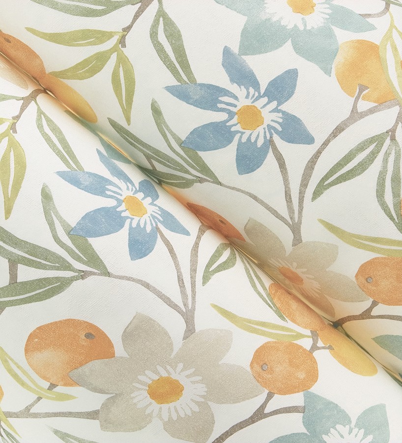 Papel pintado de frutas y flores estilo country tonos naranjas azules y verdes  Rowan Nectarine 684302