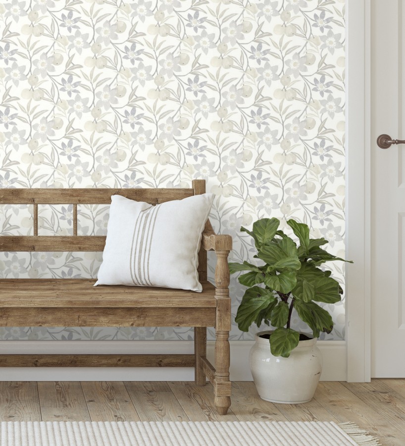 Papel pintado de frutas y flores estilo country tonos grises y beige  Rowan Nectarine 684303