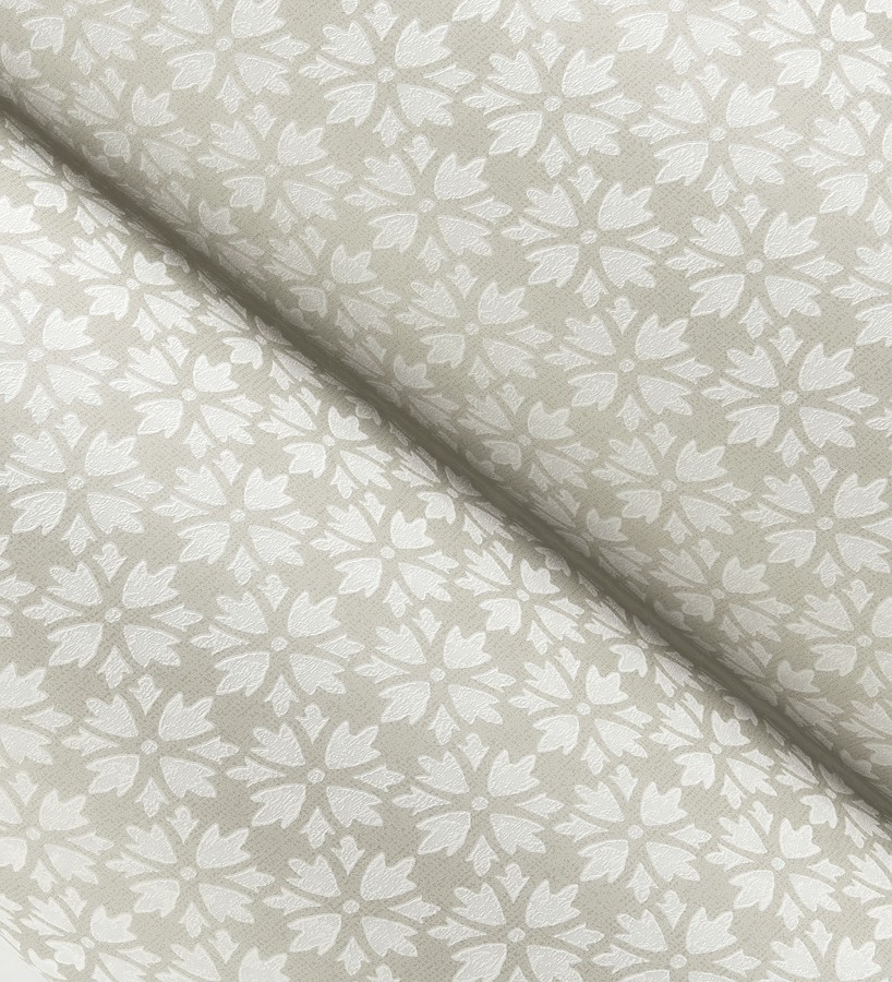 Papel pintado geométrico floral en estarcido blanco y fondo gris taupe  Tampere Polaris 684307