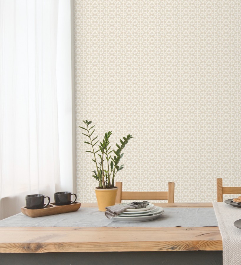 Papel pintado geométrico floral en estarcido blanco y fondo color beige  Tampere Polaris 684308