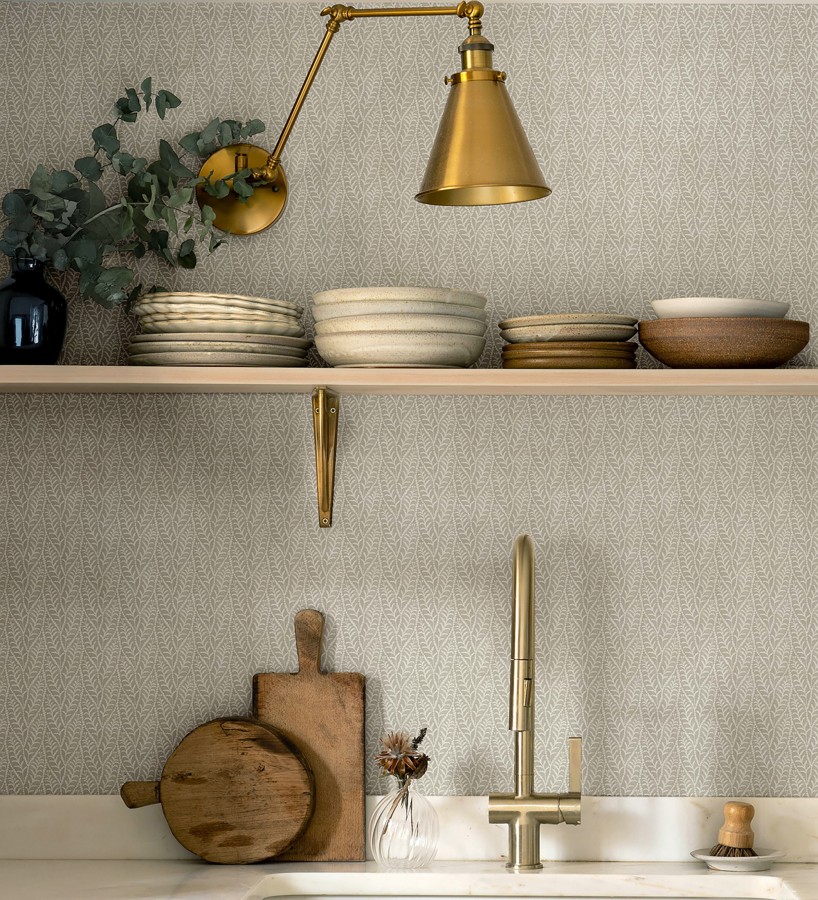 Papel pintado de hojas tono taupe entrelazadas estilo cottage country  Kigali Leaves 684324