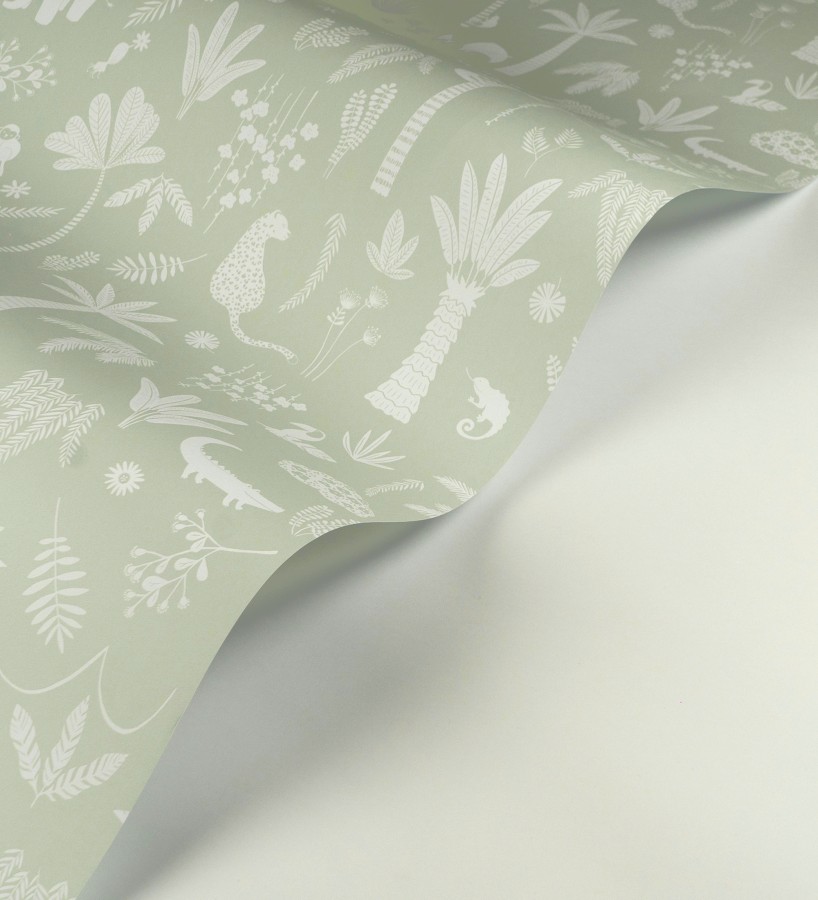 Papel pintado selva minimalista animales y palmeras blanco fondo verde salvia  Milo Safari 684455