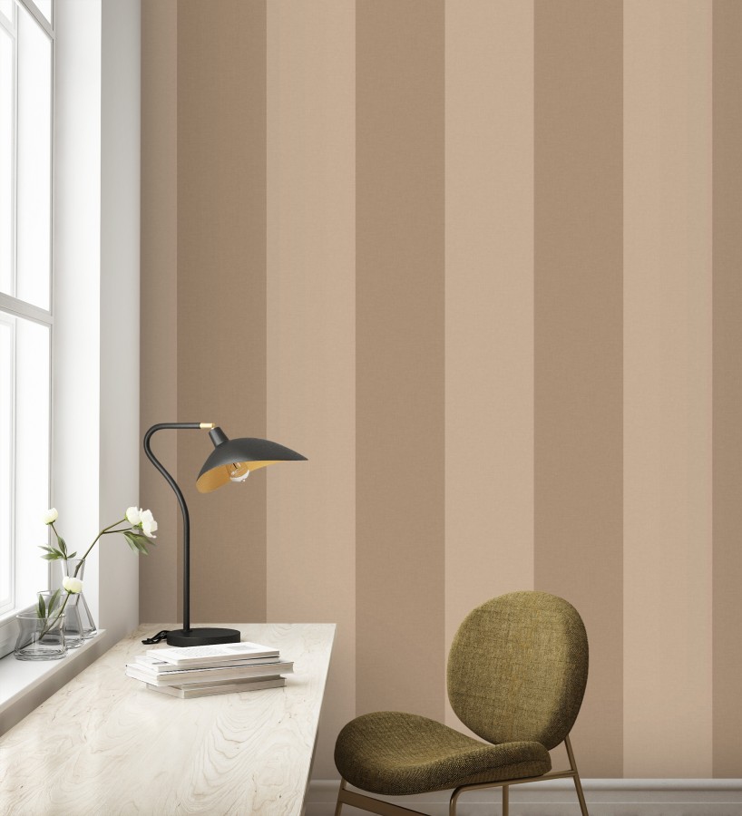 Papel pintado de rayas anchas con textura textil en tonos taupe  Limerick Lofted 684598