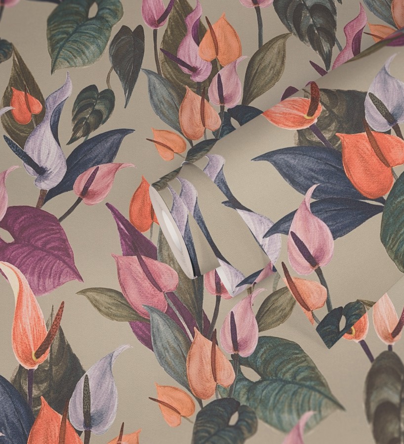 Papel pintado flores de anturio exóticas fondo greige  Panama Vibe 684620