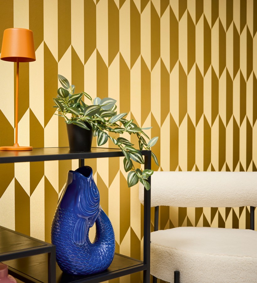 Papel pintado geométrico de prismas metalizados color dorado  Rhine Metric 684700