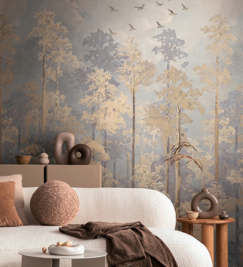 Papel pintado mural de bosque otoñal con siluetas de aves en vuelo  Soren Woodland 684712