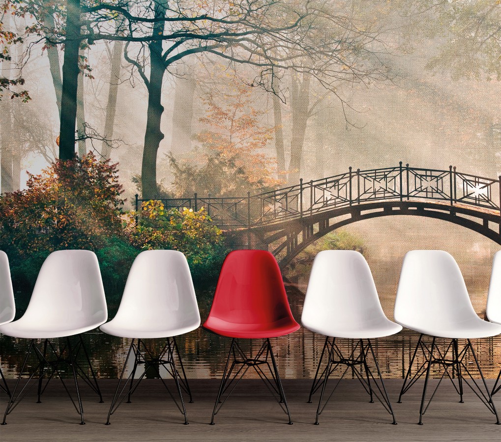 Papel pintado mural estampa clásica de puente bajo árboles de otoño  Vareli Canvas 684722