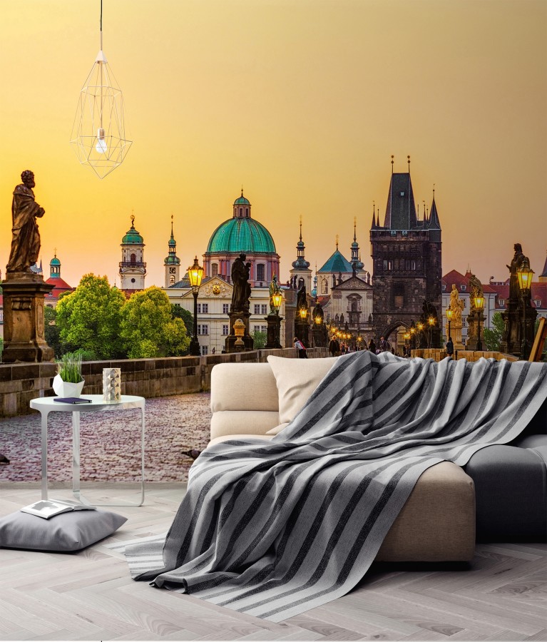 Papel pintado mural centro histórico de Praga con luz de ocaso  Triven Timeless 684744