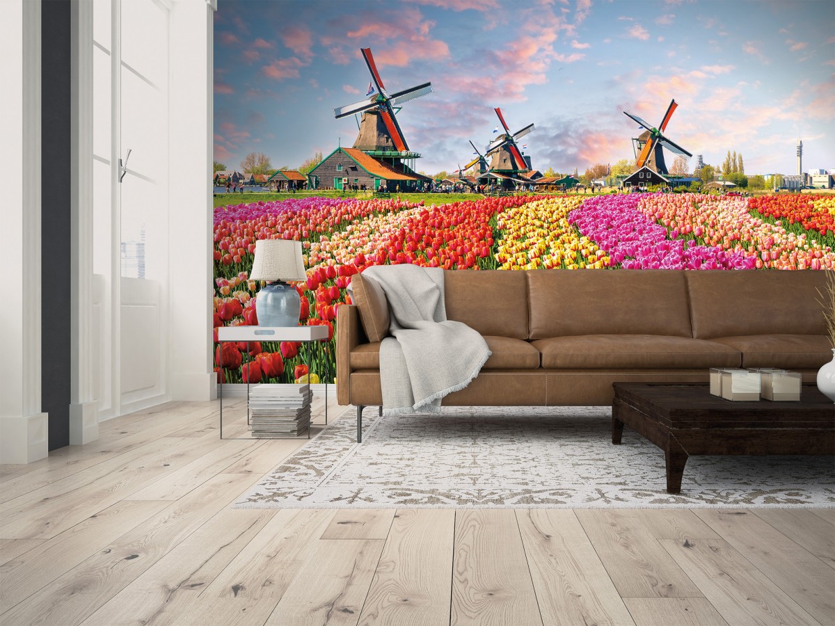 Papel pintado mural tulipanes multicolor y molinos holandeses  Odessa Trail 684747