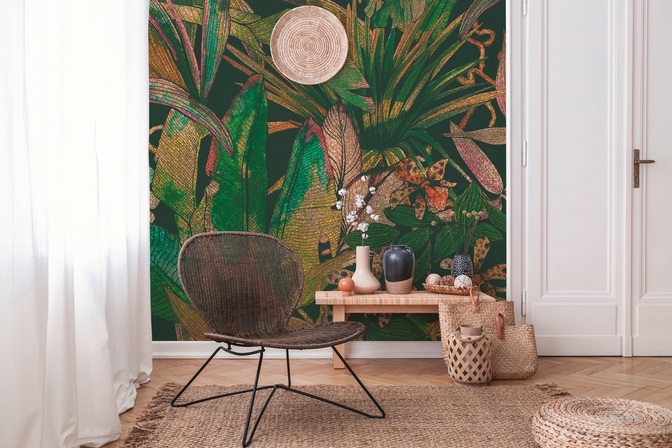 Papel pintado mural botánico de lujo con hojas tropicales y flores exóticas  Glissar Verdant 684772