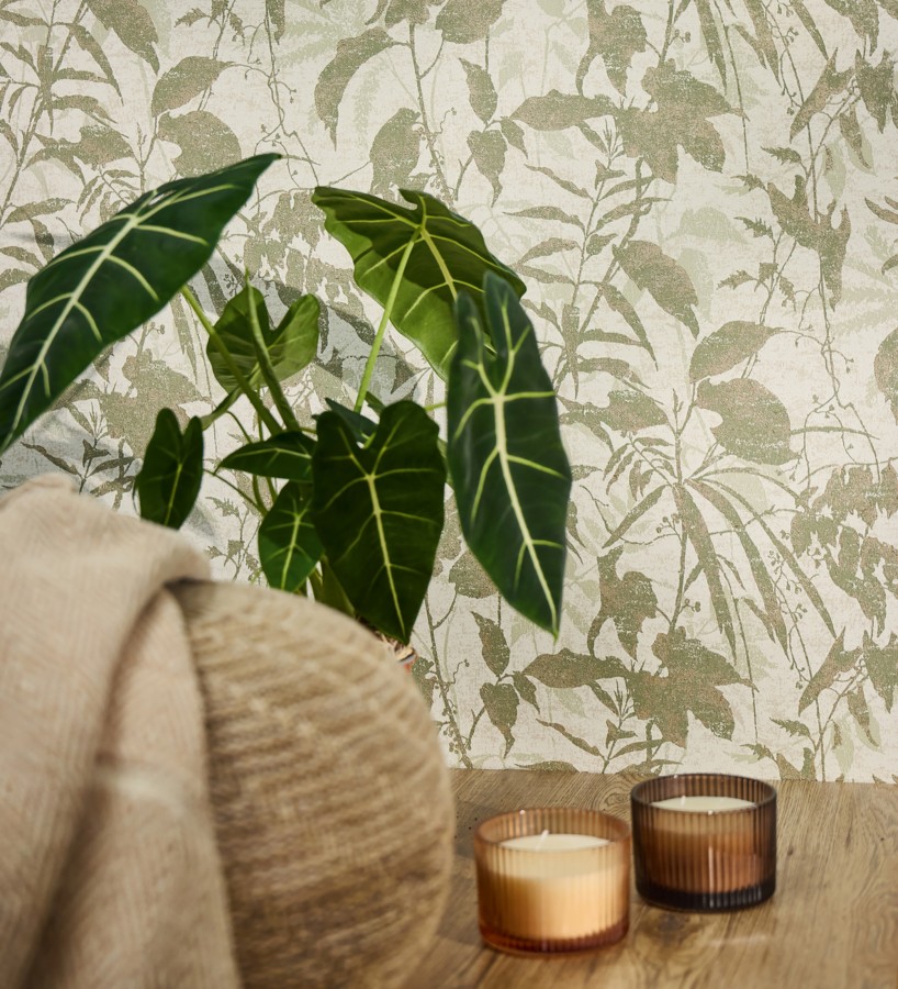 Papel pintado selva vintage de hojas verdes fondo blanco roto  Hibiscus Radiant 684894