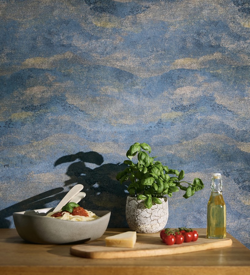 Papel pintado lienzo con nubes doradas evanescentes fondo azul  Ocean Bold 684911