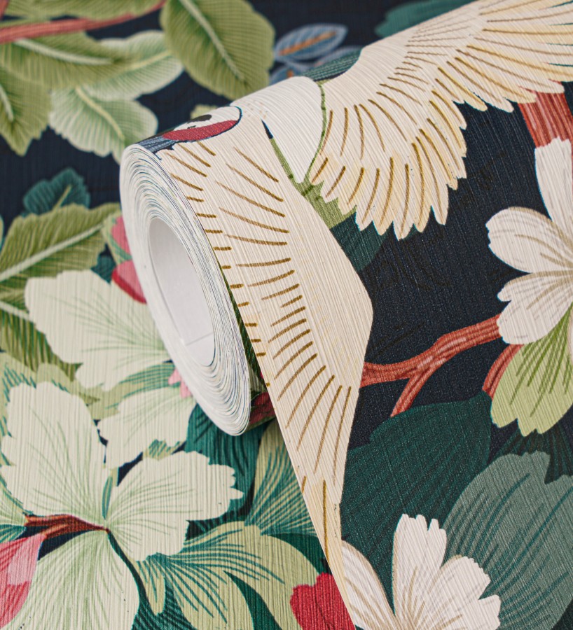 Papel pintado jardín japonés con grullas y flores fondo azul oscuro  Sakura Vibrant 684996