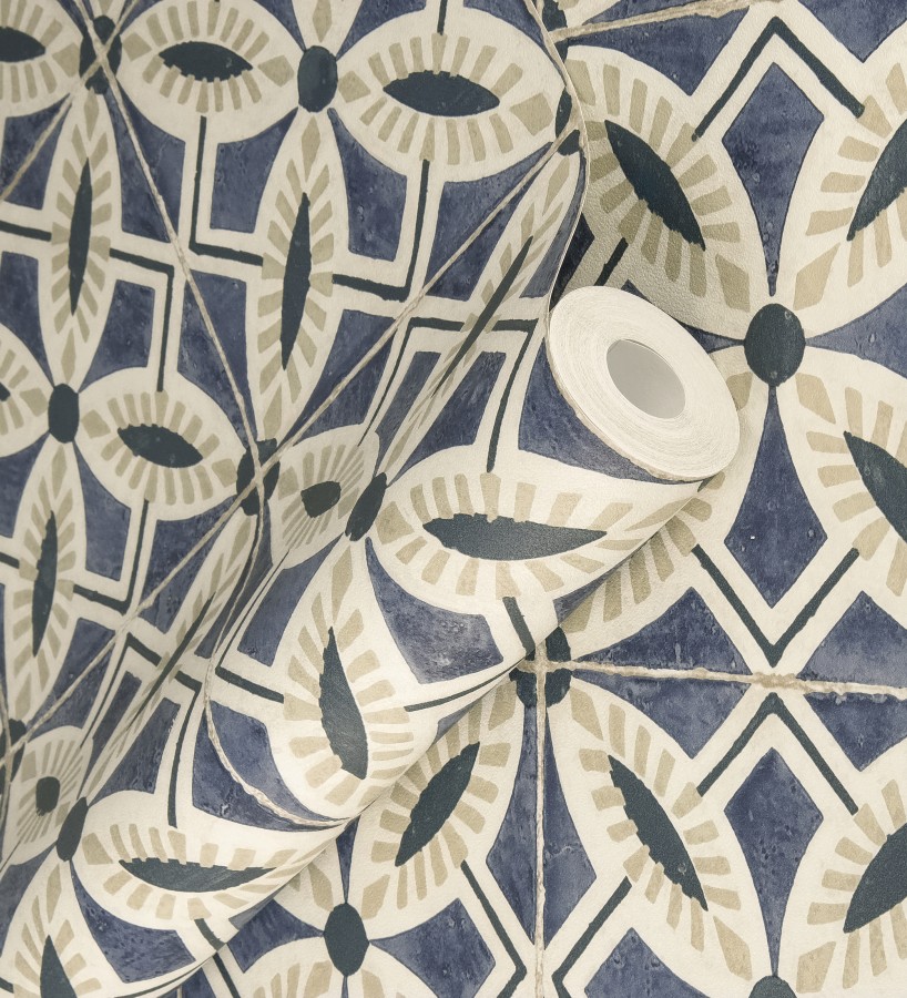 Papel pintado de azulejos hidráulicos fondo azul oscuro  Lisbon Tile 685080