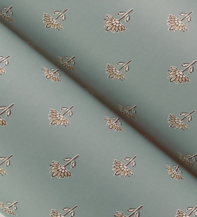 Papel pintado provenzal francés de flores pequeñas fondo verde agua oscuro  Willowmere Ditsy 684309