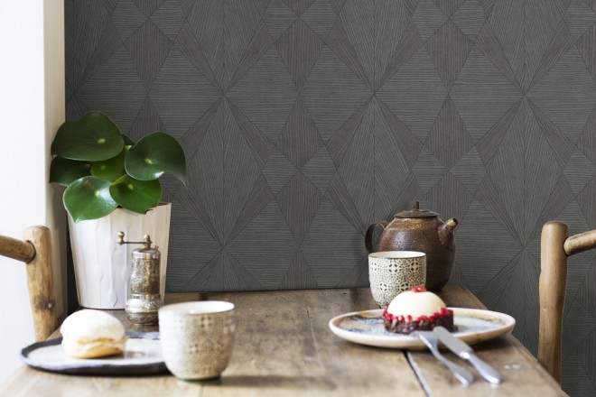 Papel pintado geométrico texturizado con vetas de madera gris Copernico 679287