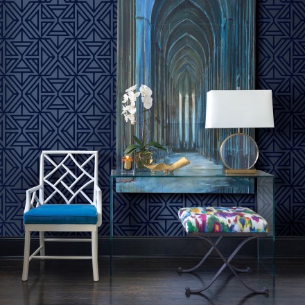 Papel pintado geométrico con terciopelo azul Monaco 679840