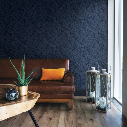 Papel pintado silueta hojas grandes de monstera en terciopelo azul Palm River 680882