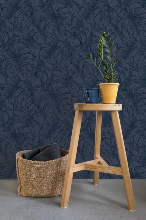 Papel pintado silueta hojas grandes de monstera en terciopelo azul Palm River 680882